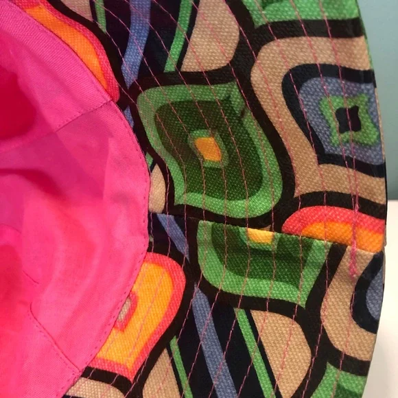 Retro PVC Bucket Hat - Picture 8 of 9